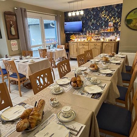Contact Hotel - Motel Les Bleuets & Spa La Riviere-Saint-Sauveur Екстер'єр фото