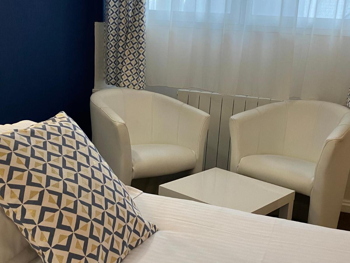 Contact Hotel - Motel Les Bleuets & Spa La Riviere-Saint-Sauveur Екстер'єр фото